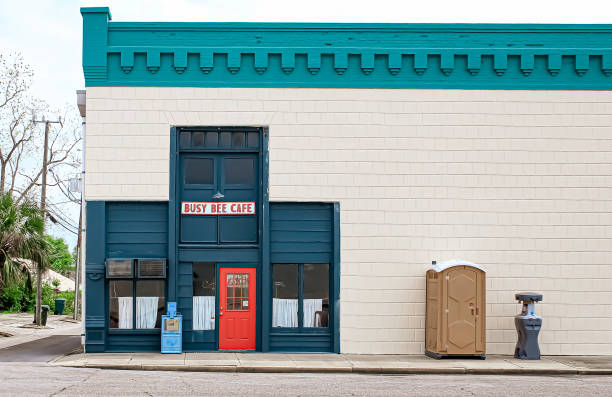 Best Affordable portable toilet rental  in Altoona, WI